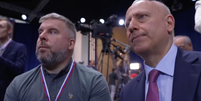 Steve Rosenberg e o produtor da BBC Ben Tavener (&agrave; esquerda) podem passar por controles extras de fiscaliza&ccedil;&atilde;o ao entrar ou sair da R&uacute;ssia  Foto: BBC News Brasil