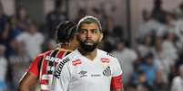 Gabigol em jogo contra o S&atilde;o Paulo  Foto: OTA ERRE/AGIF - AG&Ecirc;NCIA DE FOTOGRAFIA/AGIF - AG&Ecirc;NCIA DE FOTOGRAFIA/ESTAD&Atilde;O CONTE&Uacute;DO