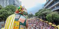 O cantor e apresentador puxou o bloco na Avenida Faria Lima   Foto: Foto: Tomz&eacute; Fonseca/AgNews