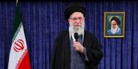 Ali Khamenei, l&iacute;der supremo do Ir&atilde;, em discurso televisivo  Foto: ANSA / Ansa - Brasil