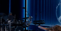 Shakira cai durante show em El Salvador  Foto: Reprodução/Instagram/@shakira