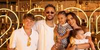 Neymar Jr. re&uacute;ne Bruna Biancardi e os filhos em R&eacute;veillon luxuoso  Foto: Reprodu&ccedil;&atilde;o/Instagram / Contigo