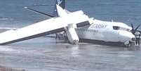 Avião faz pouso de emergência no mar com 55 ocupantes na Somália  Foto: Reprodução/X