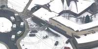 Escola em Tumbler Ridge, Canadá, foi cercada após tiroteio fatal   Foto: Reprodução/Redes sociais 