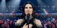 A apresentação de Laura Pausini nas Olimpíadas de Inverno foi aclamada pelo mundo todo, menos o italiano, que mostrou seu descontentamento Foto: Reprodução/YouTube / Bons Fluidos