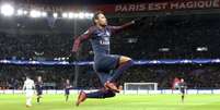 Foto: C. Gavelle/PSG - Legenda: Neymar &eacute; um dos homenageados pelo gigante europeu / Jogada10
