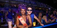 Iza e Jo&atilde;o curtem camarote  Foto: Dilson Silva / AgNews