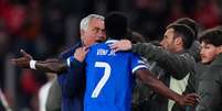 Mbapp&eacute; conversa com Mourinho sobre a atitude rascista de Prestianni &ndash;  Foto: Angel Martinez/Getty Images / Jogada10