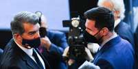 Laporta deixou as portas abertas para o retorno de Messi ao Barcelona - Foto: Lluis Gene/AFP via Getty Images / Jogada10
