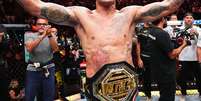 Alex Poatan comemora vit&oacute;ria no UFC 307 Foto: Divulga&ccedil;&atilde;o/Instagram UFC / Esporte News Mundo