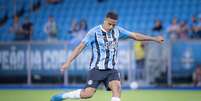 Gustavo Martins (Gr&ecirc;mio) durante jogo contra o Atl&eacute;tico-MG, no dia 25.02.2026. Foto: Associated Press / Alamy