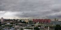 Tempo deve continuar nublado na cidade de S&atilde;o Paulo at&eacute; a pr&oacute;xima quarta-feira, 4 Foto: Gabriely Araujo|Estad&atilde;o - 11/11/2017 / Estad&atilde;o