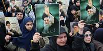 Apoiadores do Hezbollah protestam em Beirute ap&oacute;s assassinato de Ali Khamenei  Foto: ANSA / Ansa - Brasil