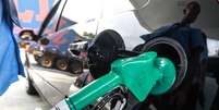 Na foto, retrato de posto de combust&iacute;vel, em S&atilde;o Paulo  Foto: Werther Santana/Estad&atilde;o / Estad&atilde;o