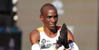Eliud Kipchoge fará parada no Brasil durante turnê de maratonas pelos sete continentes  Foto: Jeremy Ng/Getty Images for Adidas