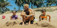 Zé Felipe publicou foto de viagem com os filhos  Foto: Reprodução/ Instagram 