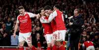 Eze em golaço pelo Arsenal contra o Bayer Leverkusen –  Foto: Warren Little/Getty Images / Jogada10