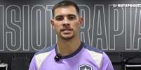Meia busca r&aacute;pida recupera&ccedil;&atilde;o de les&atilde;o - Foto: Reprodu&ccedil;&atilde;o / Botafogo TV / Jogada10