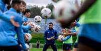 Foto: Divulga&ccedil;&atilde;o - Legenda: Jogadores do Porto durante treinamento da equipe / Jogada10