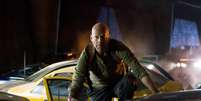 Cena do filme 'Duro de Matar 4.0', com Bruce Willis; ator hoje sofre de dem&ecirc;ncia  Foto: Twentieth Century Fox/Divulga&ccedil;&atilde;o / Estad&atilde;o