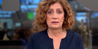 M&iacute;riam Leit&atilde;o se emocionou ao falar de casos de viol&ecirc;ncia contra a mulher na Globonews  Foto: Reprodu&ccedil;&atilde;o/Globoplay