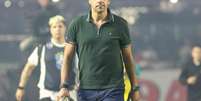 T&eacute;cnico Abel Ferreira, do Palmeiras, durante partida com o S&atilde;o Paulo v&aacute;lida pela 8&ordf; rodada do Campeonato Brasileiro   Foto: JEFFERSON AGUIAR/PERA PHOTO PRESS/ESTAD&Atilde;O CONTE&Uacute;DO