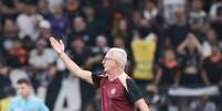 Dorival J&uacute;nior se revoltou com &aacute;rbitro de Corinthians x Flamengo em Itaquera  Foto: Werther Santana/Estad&atilde;o / Estad&atilde;o