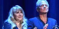 Stevie Nicks e Lindsey Buckingham  Foto: Lester Cohen/Getty Images for NARAS / Rolling Stone Brasil