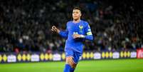 Mbapp&eacute; (Fran&ccedil;a) durante jogo contra a Ucr&acirc;nia, no dia 13.11.2025. Foto: Victor Joly / Alamy