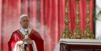 Papa celebra missa do Domingo de Ramos na Pra&ccedil;a S&atilde;o Pedro  Foto: ANSA / Ansa - Brasil
