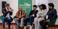 Em Paris, mesa-redonda moderada por Xavier Leclerc, da Associa&ccedil;&atilde;o Nacional de Intelig&ecirc;ncia Artificial francesa, promove di&aacute;logo entre Galileu da Silva Pires, finalista do Global Teacher Prize da cidade de Manacapuru, Cristian Pinto, da Daphni, Helen Moraes, da Habita Reurb, e Michael Carvalho, da Mazodan. (30/03/2026)  Foto: ZDGCOMMUNICATION / RFI
