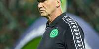 Chapecoense demitiu o t&eacute;cnico Gilmar Dal Pozzo ap&oacute;s a goleada diante do Atl&eacute;tico - Foto: Rafael Bressan/Chapecoense / Jogada10