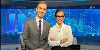C&eacute;sar Tralli e Renata Vasconcellos v&atilde;o comandar as sabatinas na bancada do 'JN' e o debate de 1&ordm; turno com os candidatos &agrave; Presid&ecirc;ncia  Foto: Reprodu&ccedil;&atilde;o