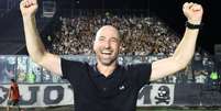 Rodrigo Bell&atilde;o comemorando a vit&oacute;ria do Botafogo sobre o Vasco   Foto: V&iacute;tor Silva/Botafogo / Esporte News Mundo