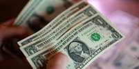 Foi a quarta sessão consecutiva de perdas para a moeda ‌norte-americana no Brasil  Foto: Reuters