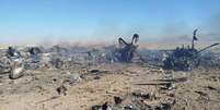Os destroços do que as autoridades iranianas afirmam ser um helicóptero militar americano que caiu durante uma missão de resgate do piloto americano desaparecido de um F-15E abatido no início desta semana. Foto fornecida às agências de notícias pelo Ministério da Cultura e Orientação Islâmica do Irã.  Foto: Handout via Getty Images - Handout / RFI
