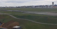 Pista do Aeroporto de Congonhas ficou vazia devido a pane que afetou opera&ccedil;&otilde;es a&eacute;reas nesta quinta-feira, 9  Foto: Reprodu&ccedil;&atilde;o/GloboNews