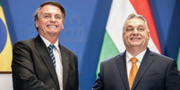 Bolsonaro e Orb&aacute;n s&atilde;o pr&oacute;ximos politicamente. Orb&aacute;n aparece atr&aacute;s nas pesquisas eleitorais para disputa que acontece no domingo  Foto: Getty Images / BBC News Brasil