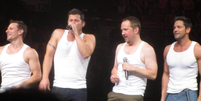 O grupo 98 Degrees em show em 2013   Foto: Robyn Paul/Package Tour 2013/WikiCommons