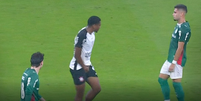 Jogador do Corinthians &eacute; expulso por gesto obsceno em cl&aacute;ssico com Palmeiras  Foto: Reprodu&ccedil;&atilde;o/Redes Sociais