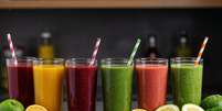 Suco natural todos os dias: h&aacute;bito saud&aacute;vel ou armadilha?  Foto: Freepik