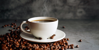 Caf&eacute; com canela pode ajudar no desempenho, mas n&atilde;o substitui uma rotina saud&aacute;vel  Foto: SHutterstock / Sport Life