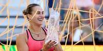Aryna Sabalenka comemora título em Miami  Foto: Matthew Stockman/Getty Images