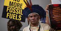 Ativistas protestam contra os combustíveis fósseis durante a Conferência do Clima de Belém (COP30). (13/11/2025)  Foto: REUTERS - Adriano Machado / RFI