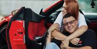 Sofia Liberato celebra anivers&aacute;rio do marido e ostenta Ferrari de R$ 2,5 milh&otilde;es  Foto: Reprodu&ccedil;&atilde;o/Instagram / Contigo