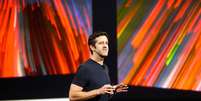 John Ternus, vice-presidente de engenharia de hardware para Mac e iPad, fala durante a confer&ecirc;ncia mundial anual de desenvolvedores da Apple (WWDC) em San Jose, Calif&oacute;rnia, EUA, em 5 de junho de 2017  Foto: REUTERS/Stephen Lam/Foto de arquivo
