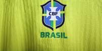Escudo da CBF em camisa do Brasil - Foto: L&iacute;via Villas Boas/ CBF / Esporte News Mundo