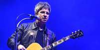 Noel Gallagher, guitarrista do Oasis, ao vivo em 2023  Foto: Gus Stewart / Redferns via Getty Images / Rolling Stone Brasil