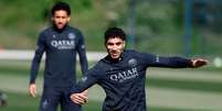 Foto: Divulga&ccedil;&atilde;o - Legenda: Jogadores do PSG durante treinamento da equipe / Jogada10