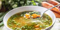 Sopa de ervilha com cenoura  Foto: Marian Weyo | Shutterstock / Portal EdiCase